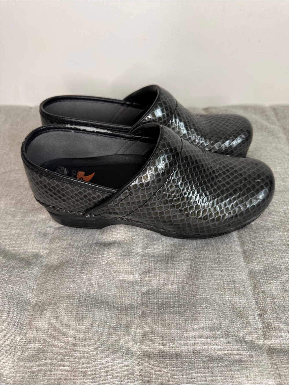 Dansko Python Snakeskin  Pewter Clog Work Nurse Comfort Shoes EU 38 US 7.5-8